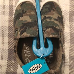Mad Love Women’s Camo Canvas Slip On Sneaker 6